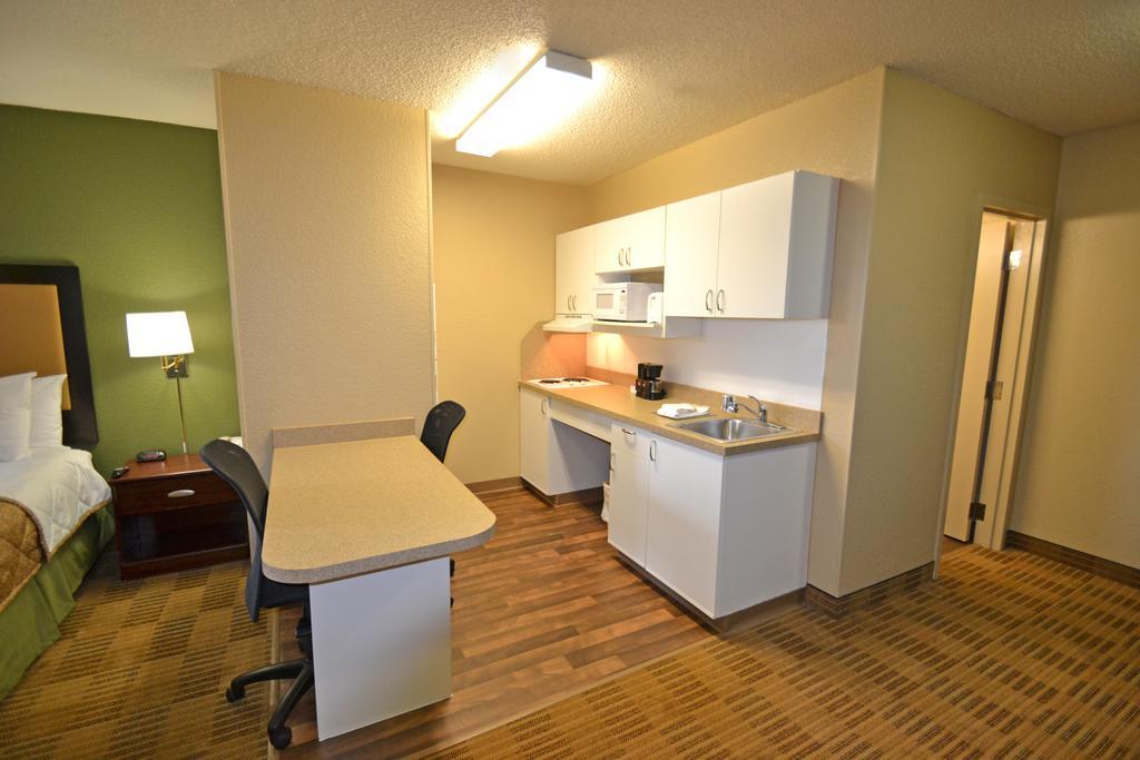 Suburban Studios Auburn Hills - Detroit Buitenkant foto